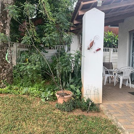 Plum Cottage Mbombela Екстериор снимка