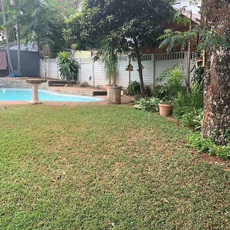 Plum Cottage Mbombela Екстериор снимка